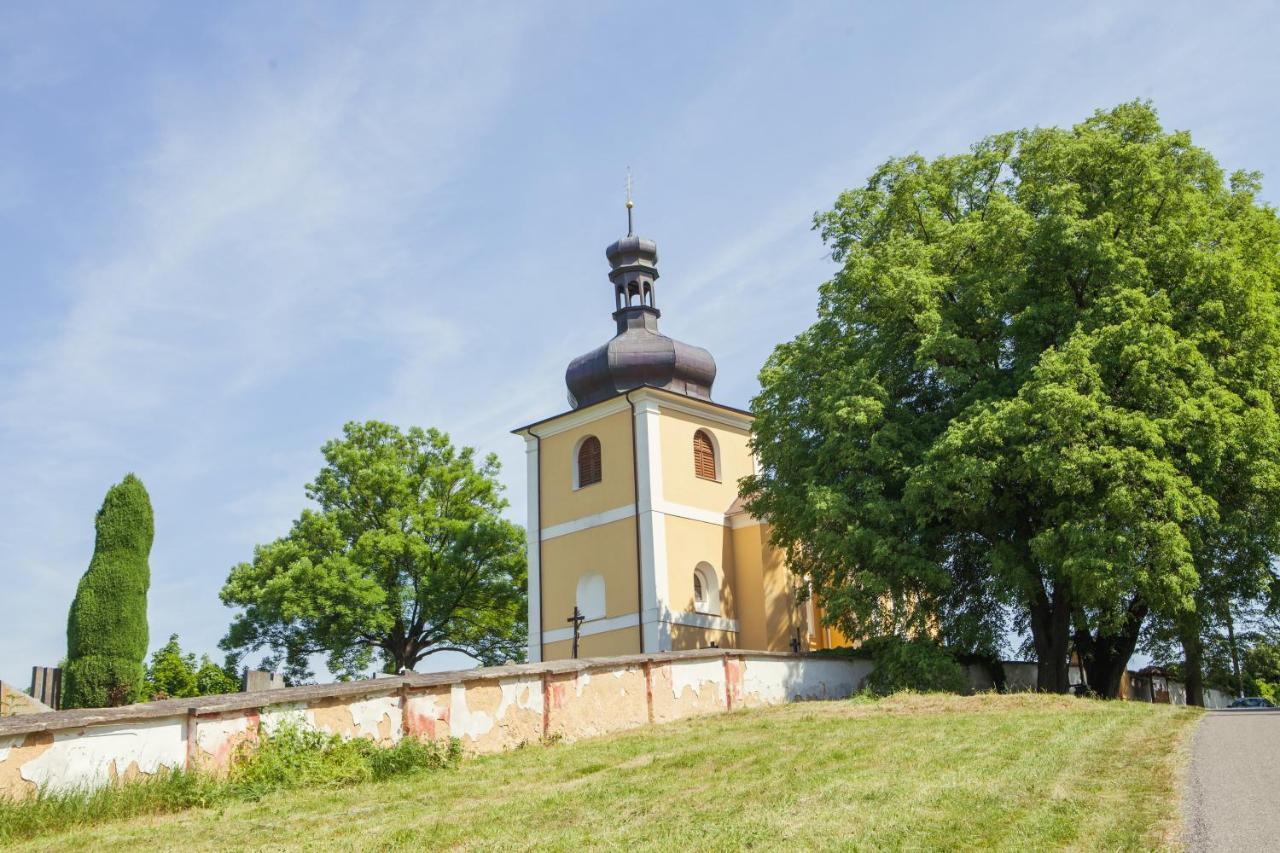 Pension Berten Strasice Strasice  Luaran gambar